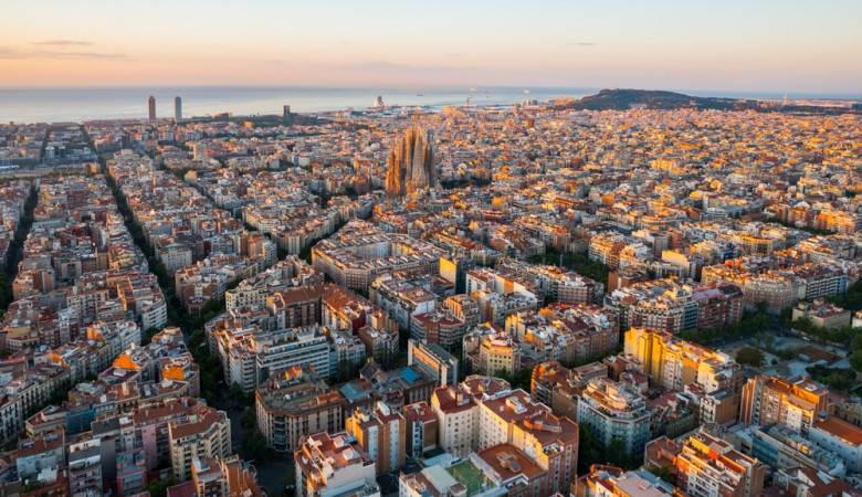 Aerial,View,Of,Barcelona,Eixample,Residential,District,And,Sagrada,Familia